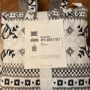 Martha Stewart microfiber 4 pc king quilt set